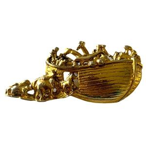 Noah’s Ark brooch pin